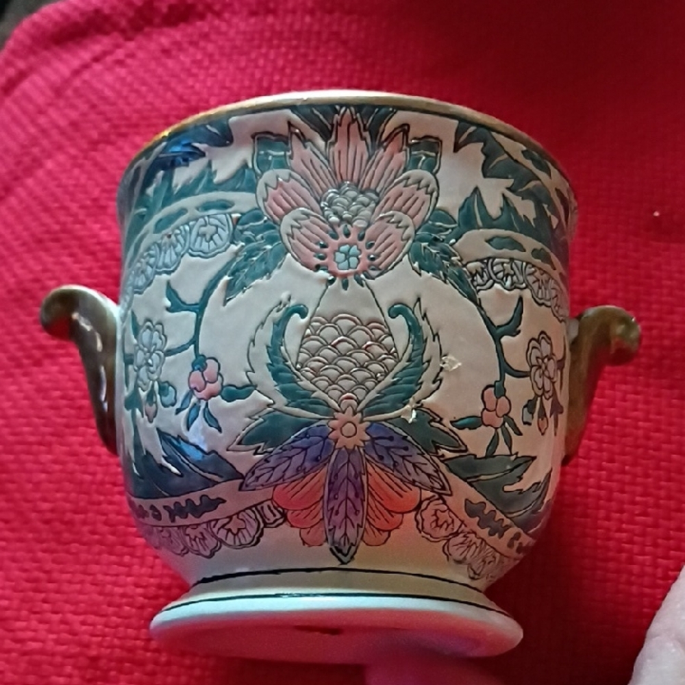 Andrea By Sadek Green and Cream Floral Ceramic Vase